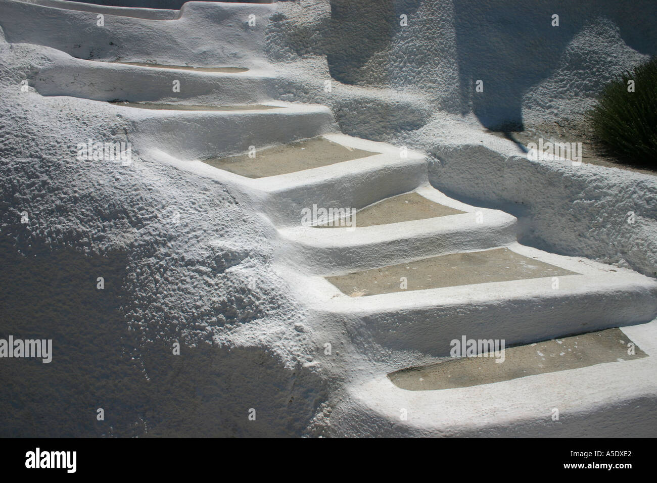 Organisch geformte knusprig aufsetzten weiß gewaschene Sonne Schritte Kurve Stockfoto