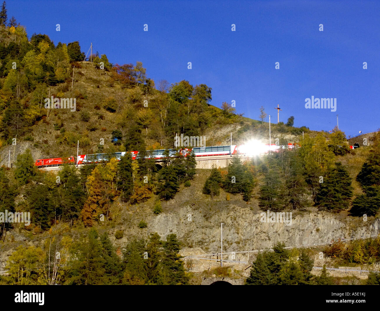 Glacier Express in Grengiols, Schweiz Stockfoto