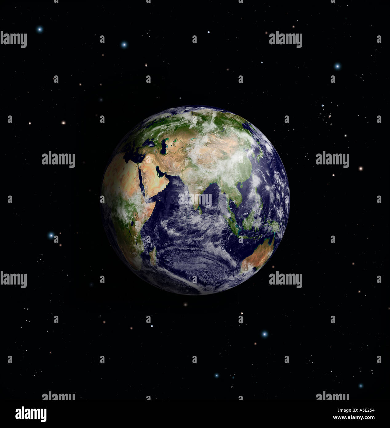 Satellitenbild der voll Erde aus dem Raum Asien prominente Stockfoto
