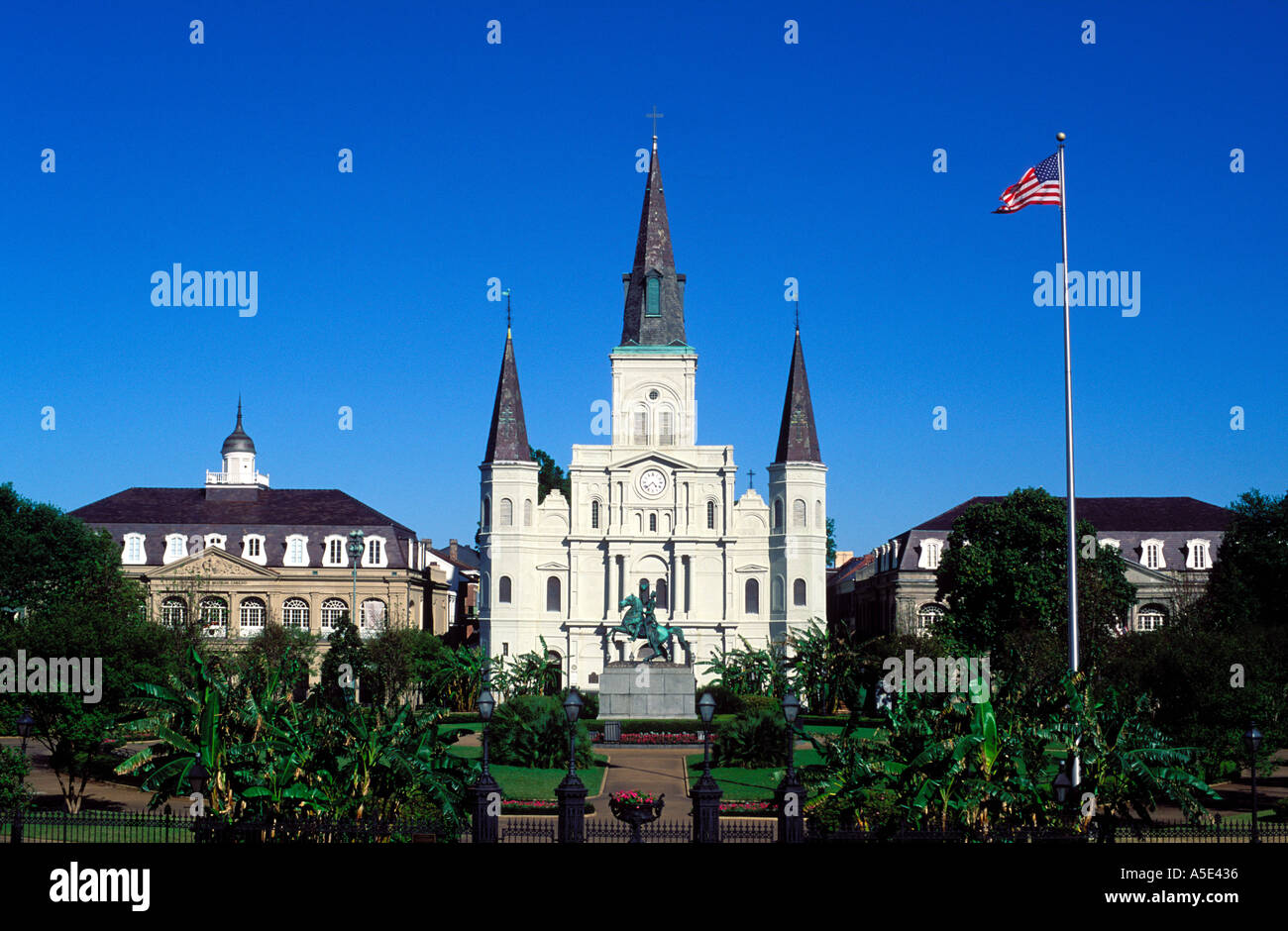 USA Louisiana New Orleans St. Louis Cathedral Jackson Square und Cabildo Stockfoto