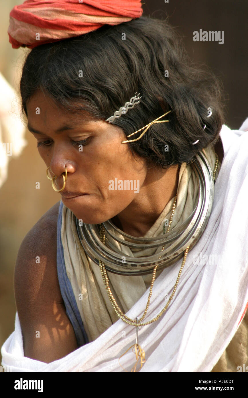 DongriA Kondh Frau mit ihrem Haar-Clips in Ort, Orissa, Indien Stockfoto