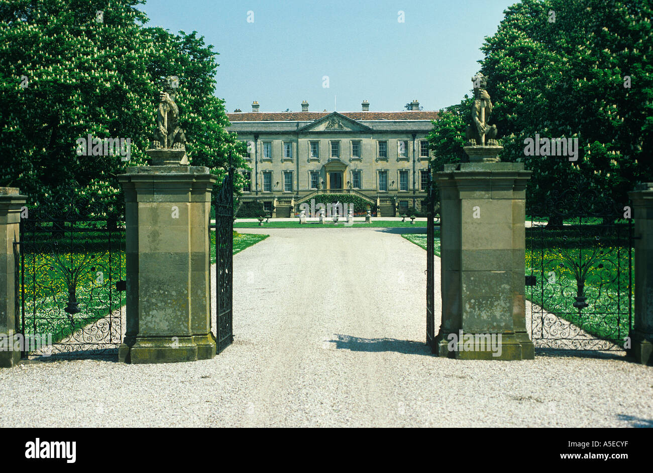 Thame Park Tor und Antrieb führt zu der privaten Villa von Thame Park Oxfordshire-ENGLAND Stockfoto