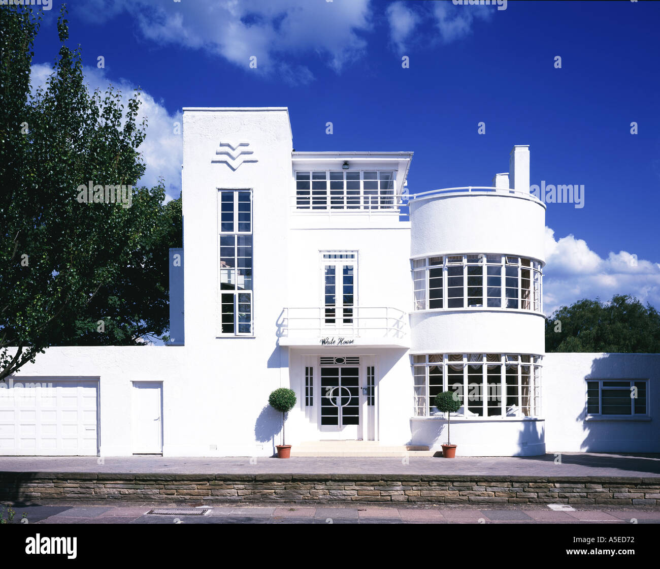 Das weiße Haus, Fassade UK (1936). Art Deco. Architekt: Evelyn Simmons Stockfoto