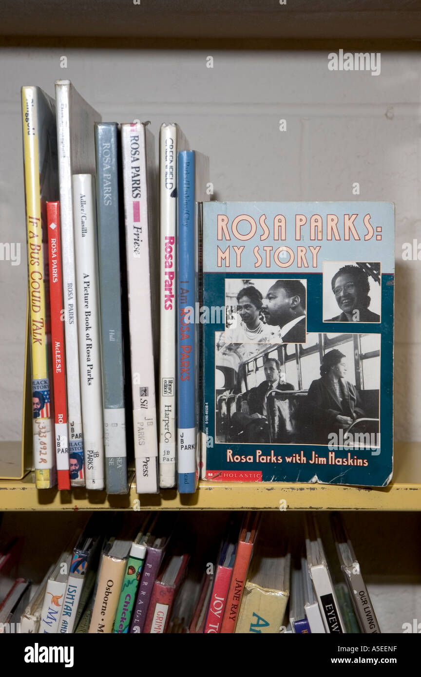 Rosa Parks, Biographie Bücher In der Bibliothek 2 Stockfoto
