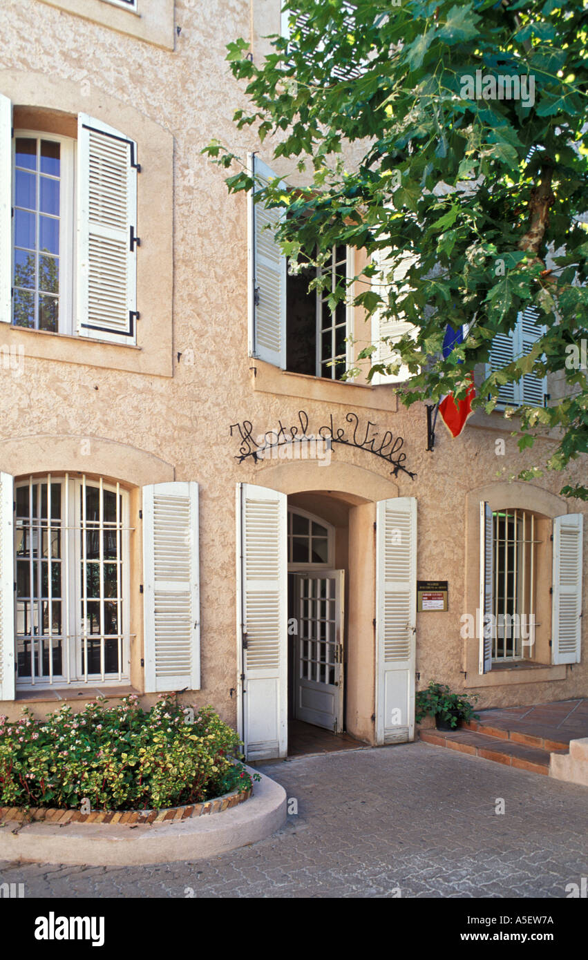 Kleinstadt-Rathaus Provence Frankreich Europa Stockfoto