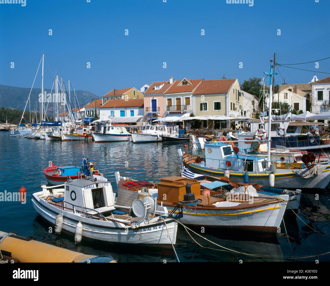 Hafen in Fiskardo, Kefalonia, Ionische Inseln, Griechenland Stockfoto