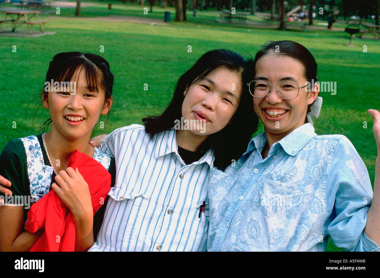 Japanischen Tanz Schüler im Alter von 10 und 25 in Como Park picknicken. St Paul Minnesota USA Stockfoto