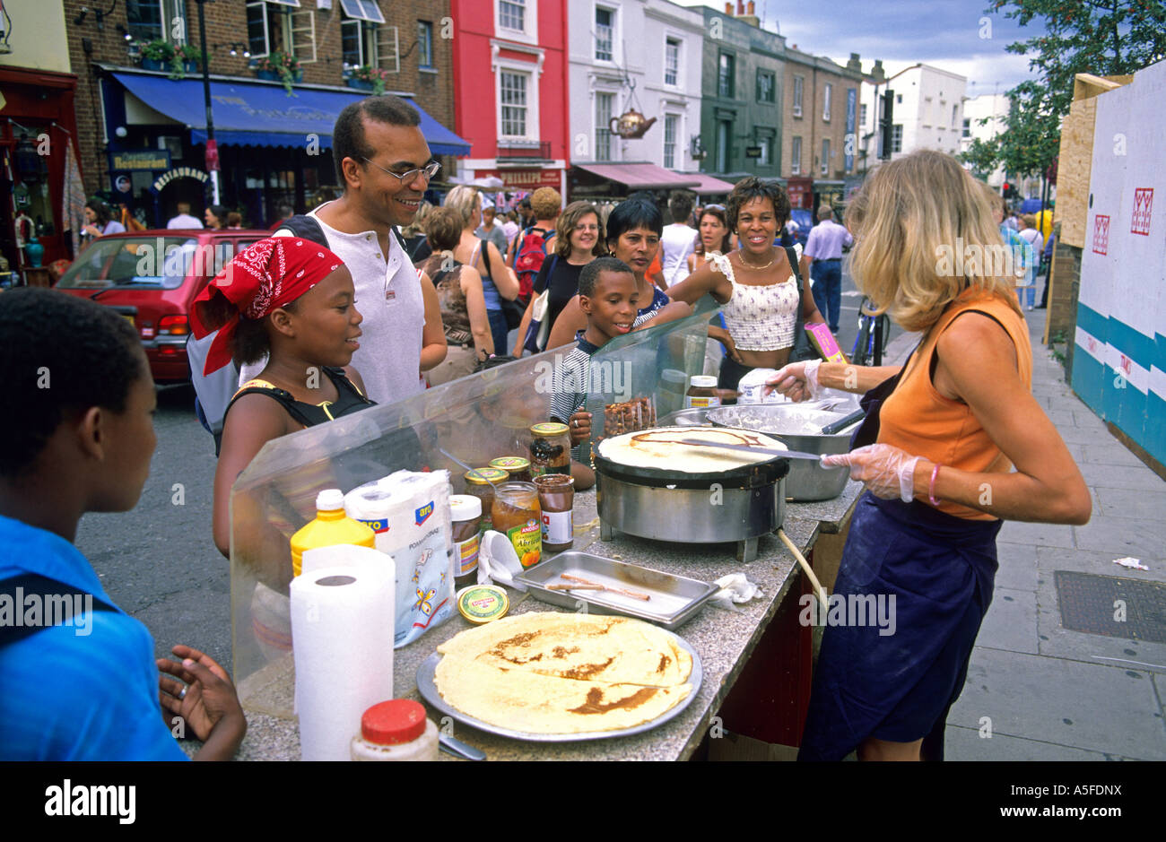 Eine Straße Verkäufer verkaufen Essen in London England Stockfoto