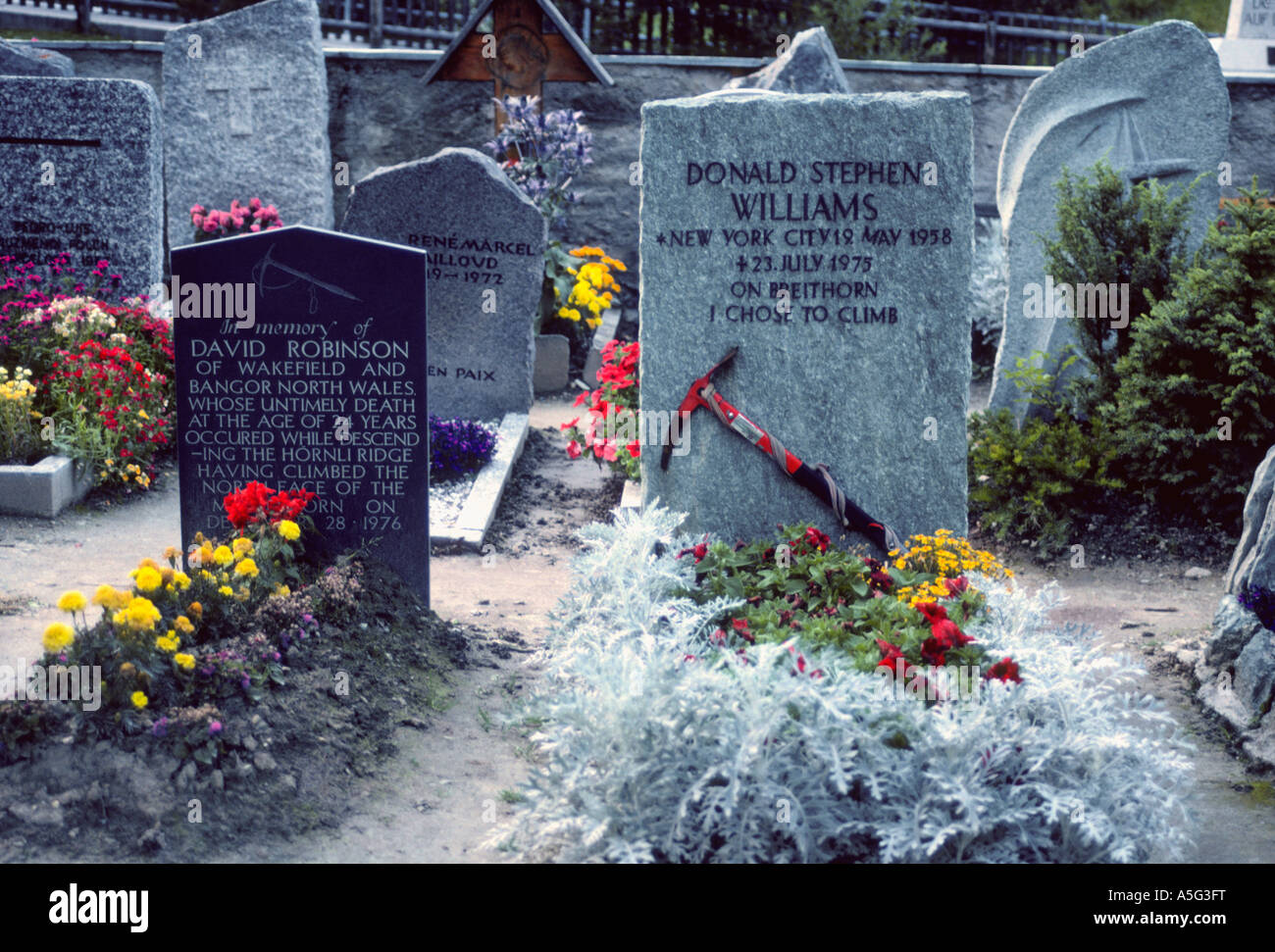 Ein Friedhof in Zermatt Bergsteiger erinnern in der Schweiz. Stockfoto