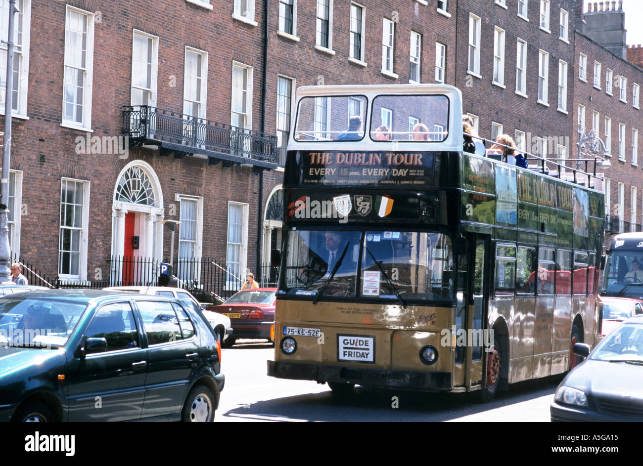 Open-Top-Tour-Bus am Merrion Square, Dublin Stockfoto