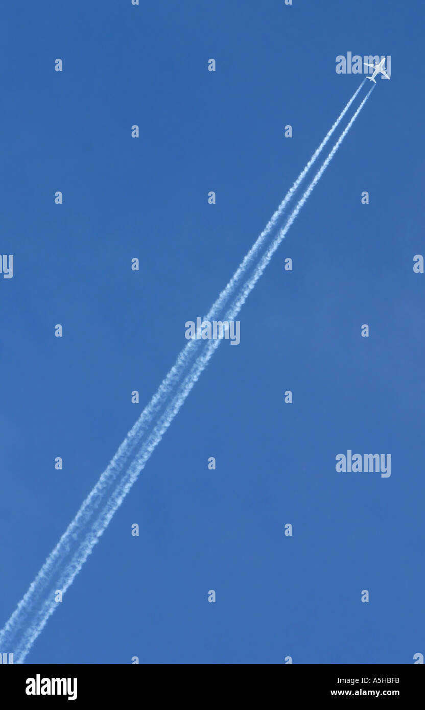 Düsenflugzeug hinauf Stockfoto