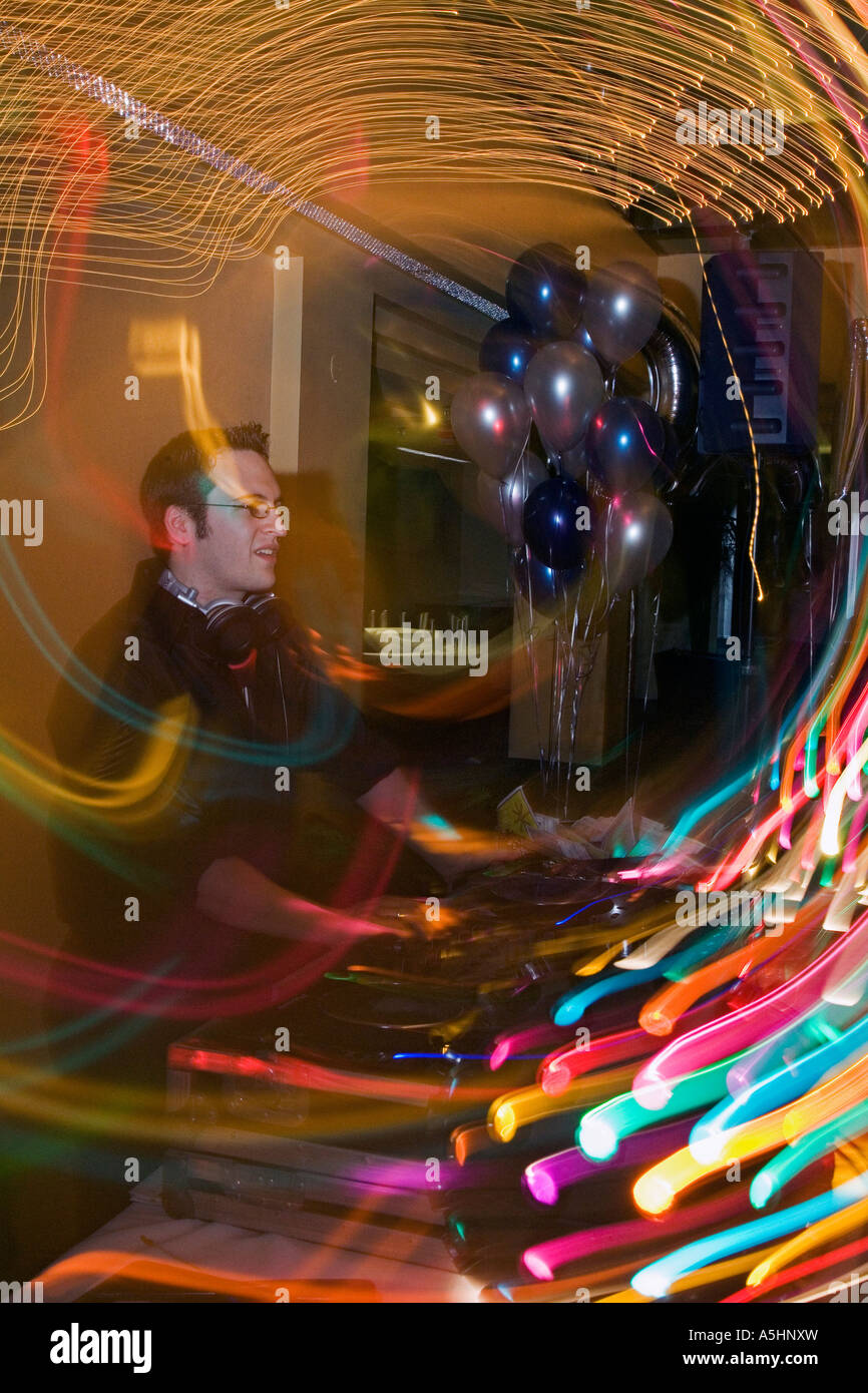 Detroit Michigan A DJ auf einer Party feiert eine Bar Mizwa