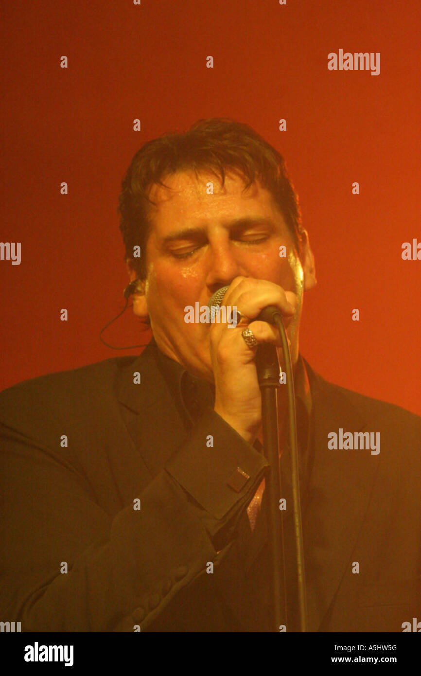 Tony Hadley in Konzert Wales GB UK 2006 Stockfoto