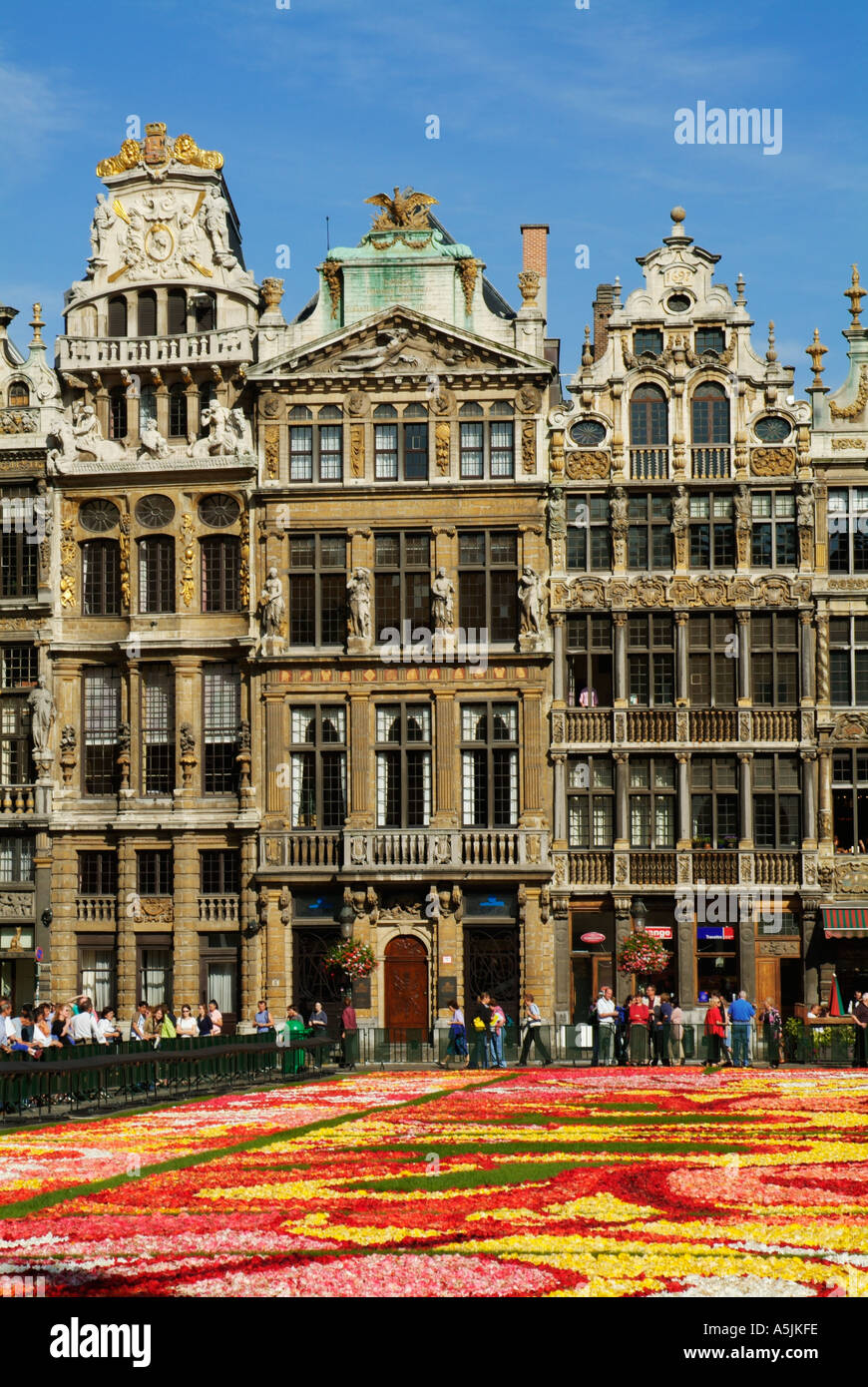 Gotische Gebäude des Grand Place und Flower Carpet 2004 Brüssel Belgien EU Europa Stockfoto
