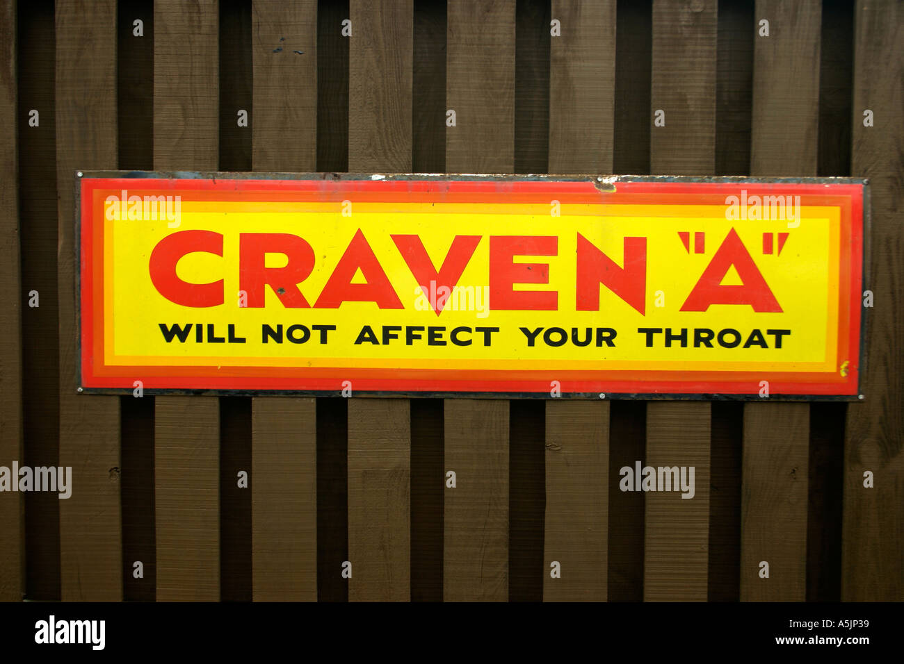 Retro-Anzeige für Craven eine Zigaretten Stockfoto