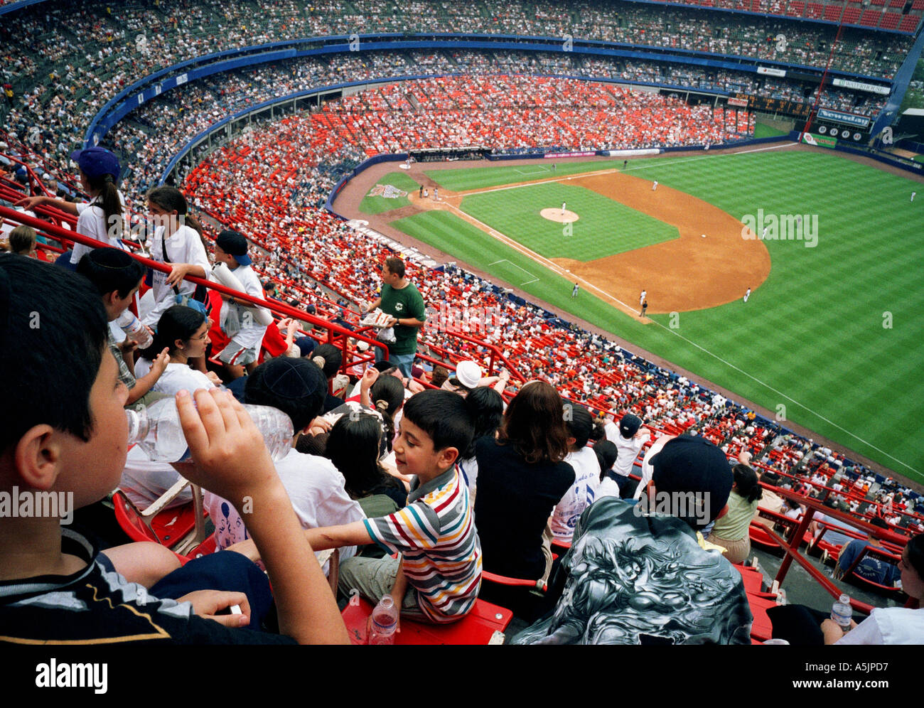 Baseball-Fans im Shea Stadium in Queens, die Heimat der New York Mets Stockfoto