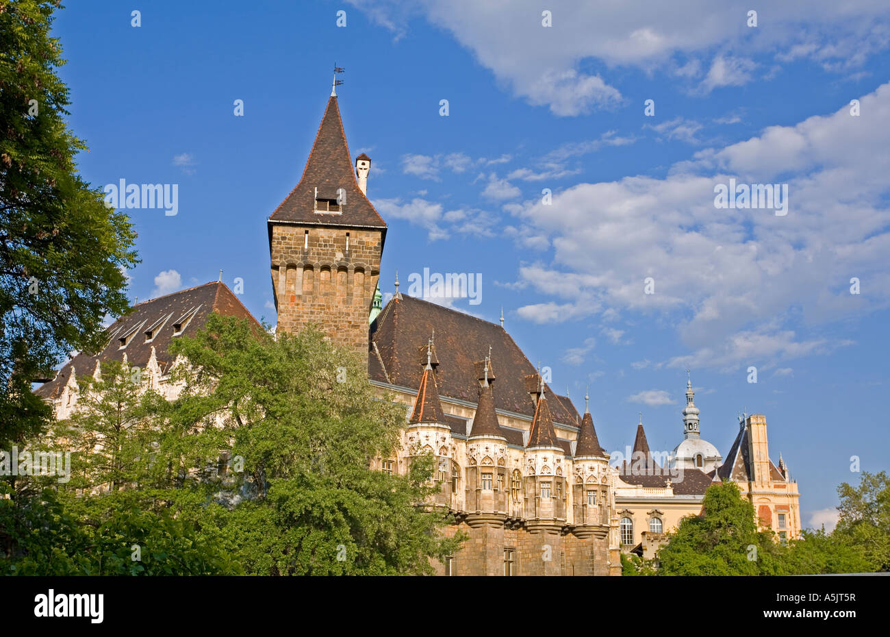 Stadtwald und die Burg Vajdahunyad, Budapest, Ungarn, Südost-Europa, Europa, Stockfoto Stadtwald und die Burg Vajdahunyad, Budapest, Ungarn, Südost-Europa, Europa, Stockfoto