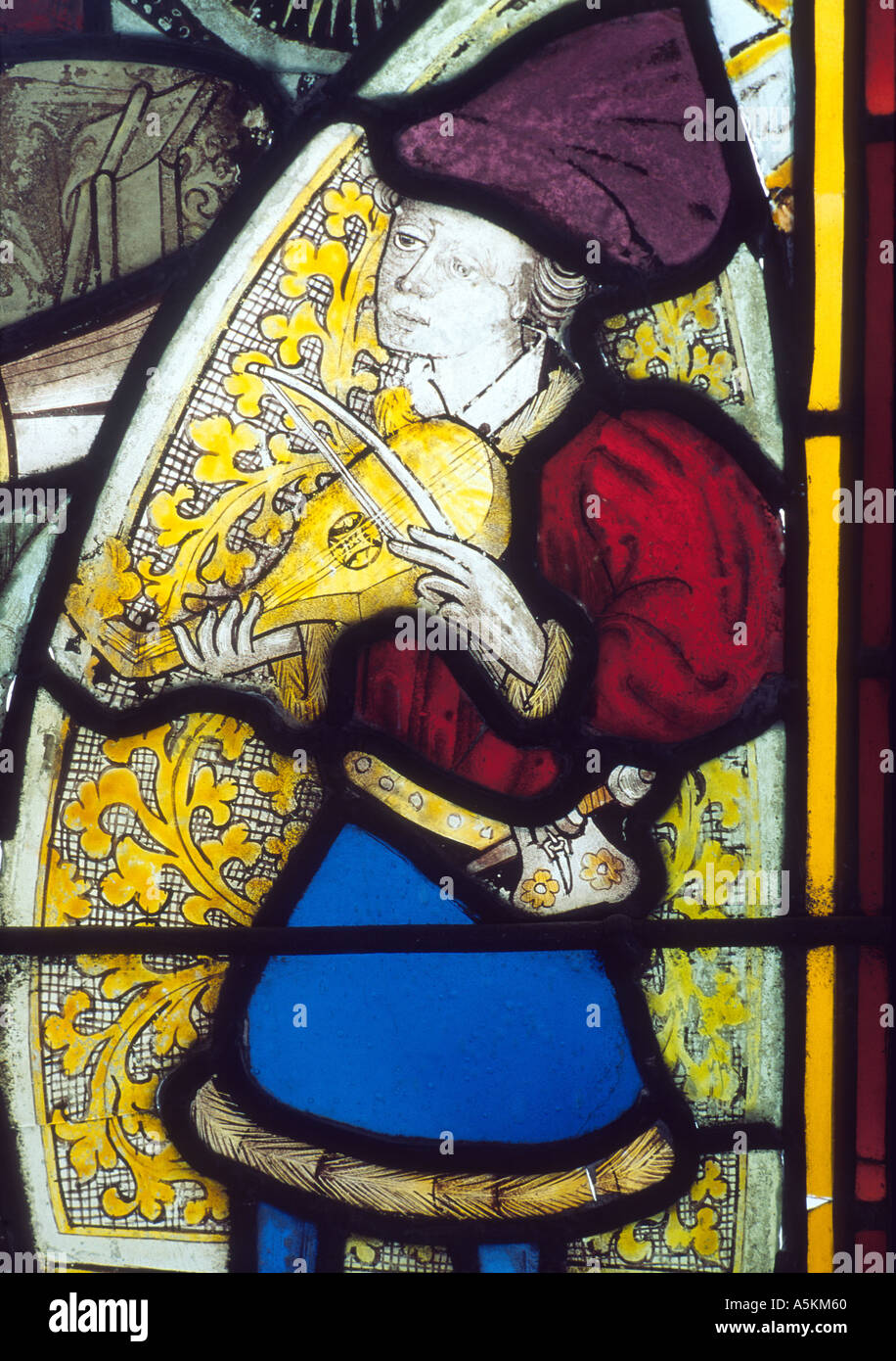 Mittelalterlicher Glasmalerei Musiker Besthorpe Norfolk East Anglia England UK 15. Jahrhundert Musikinstrument Geige Violine Geschichte Stockfoto
