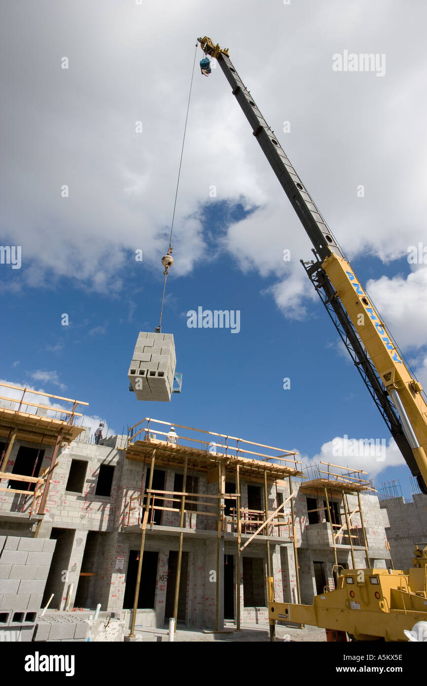 Wohnbau Installation Dach Truses in Florida USA Stockfoto