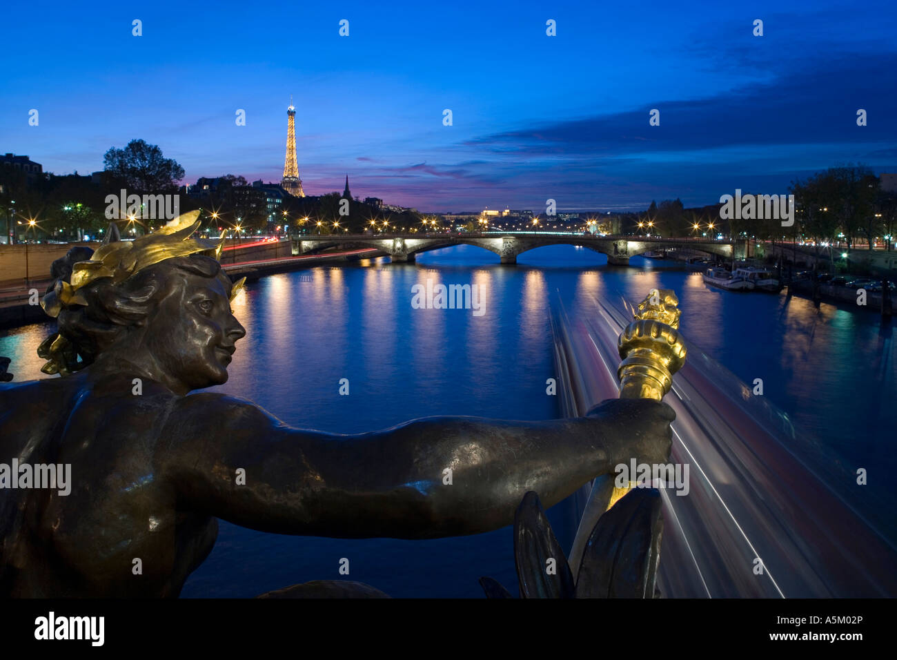 Pont Alexandre III Eiffelturm Paris Frankreich Stockfoto