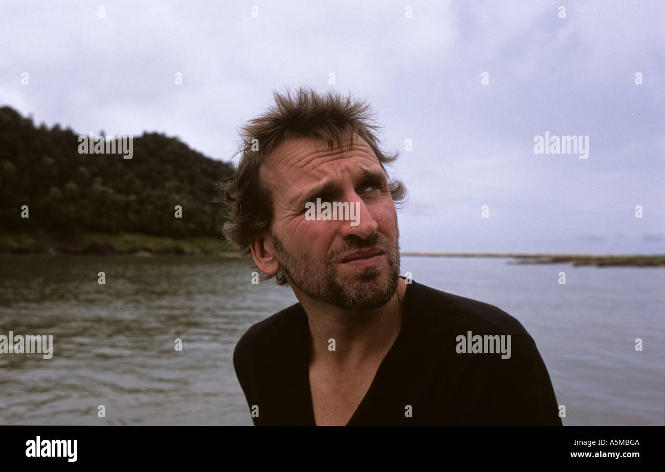 Christopher Ecclestone mit dem Britischen Roten Kreuz in Aceh Indonesien Dez 05 Stockfoto