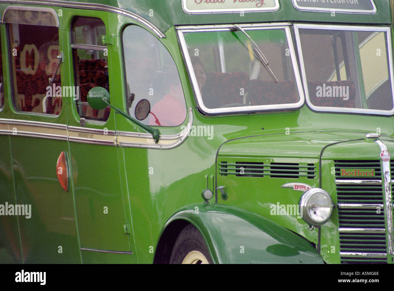 Britische Klassiker und Oldtimer-show, Bedford bus Stockfoto