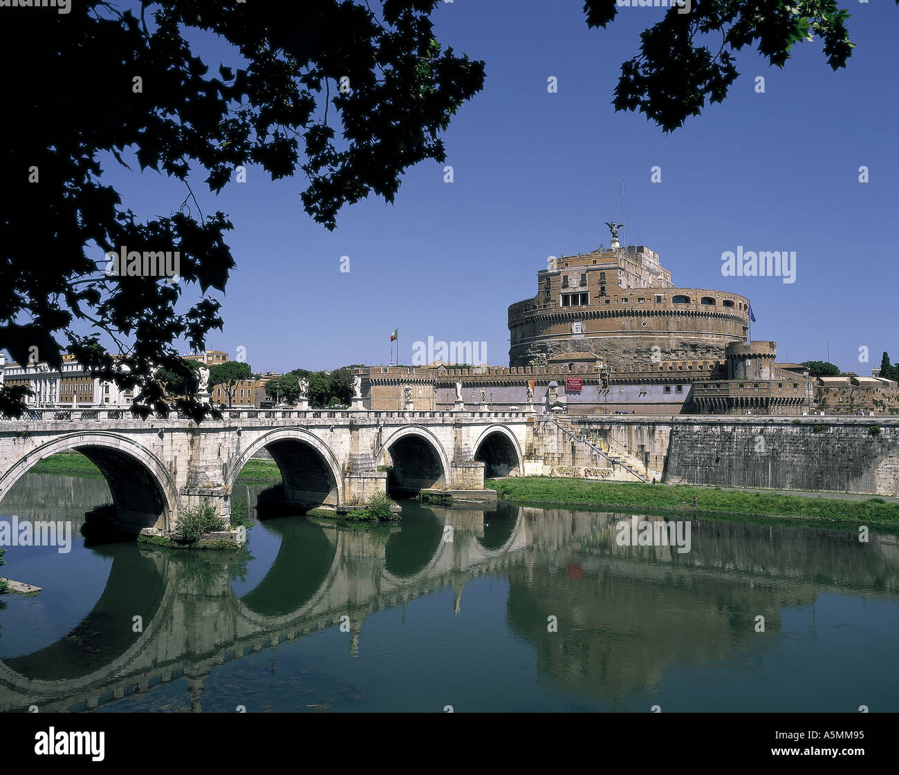 Ponte S Angelo des Flusses Tiber Rom Italien Stockfoto