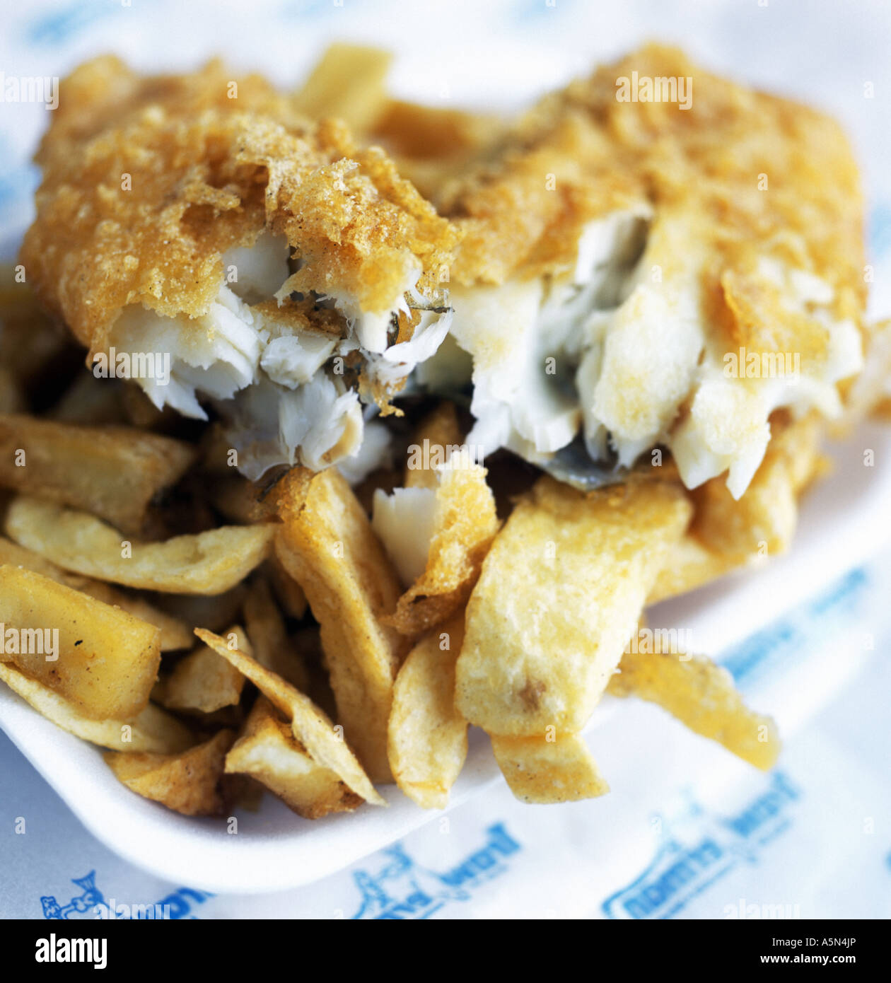 Obese child eating chips -Fotos und -Bildmaterial in hoher Auflösung ... Obese child eating chips -Fotos und -Bildmaterial in hoher Auflösung ...