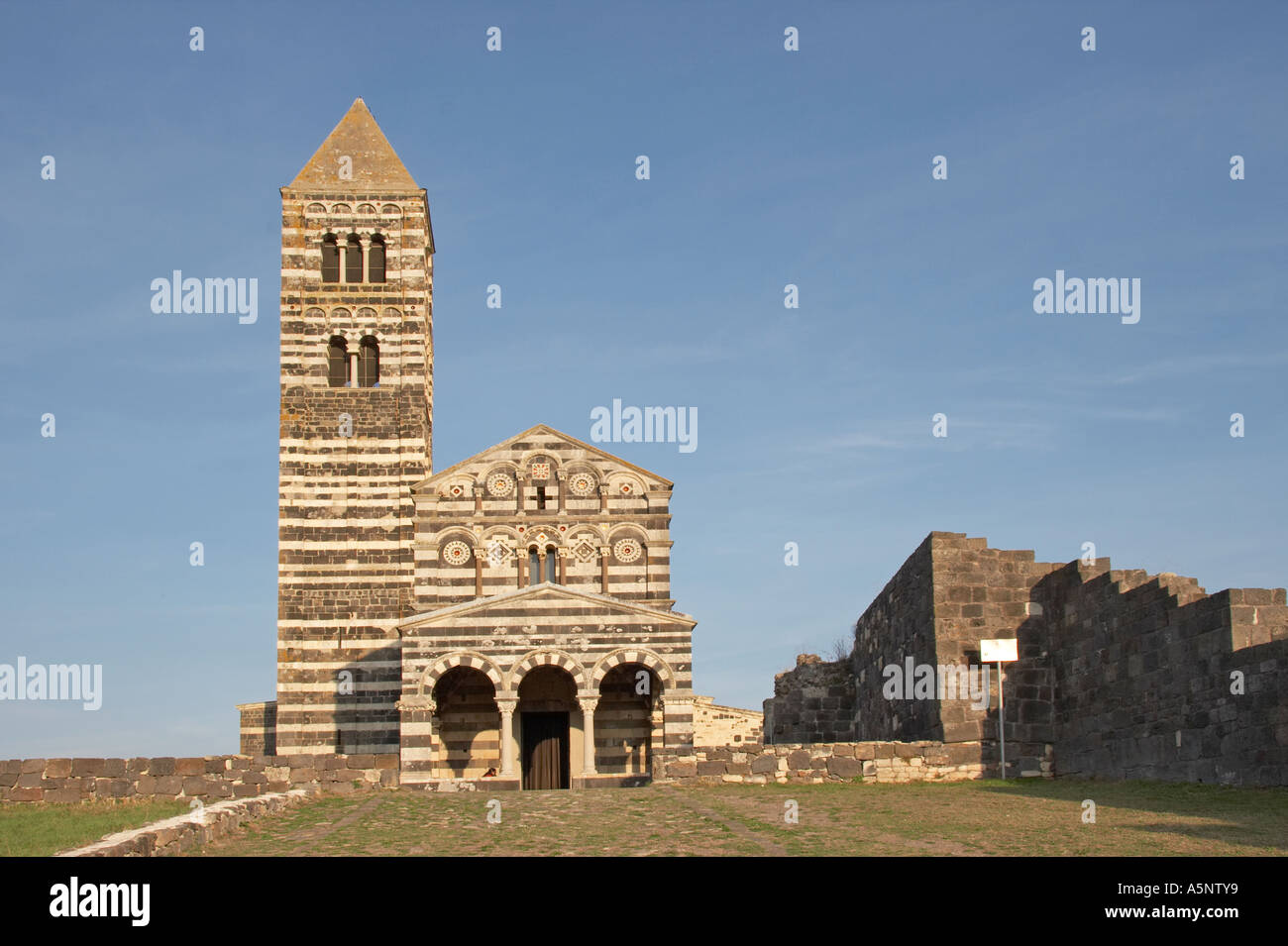 Saccargia Abbey nördlich von Sardinien Italien Stockfoto