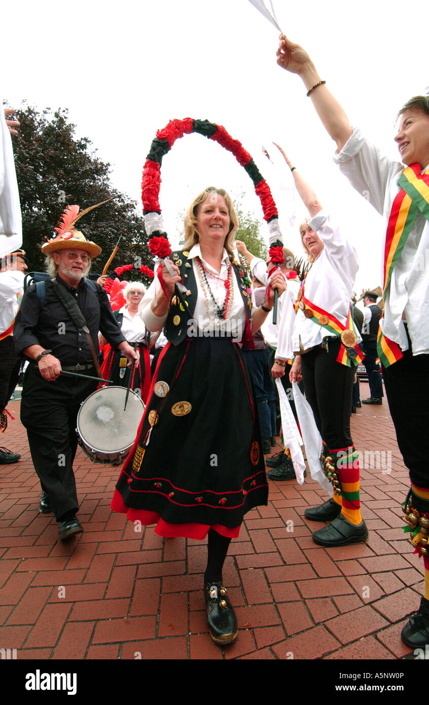 Morris Dancers bei der Faversham Hop Festival, Faversham, Kent, UK. Stockfoto