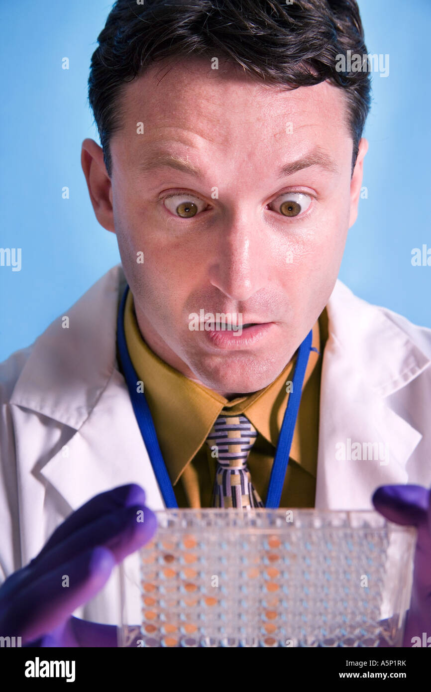 Medical - Science-Forscher überrascht Proben, arbeitet er mit. Stockfoto