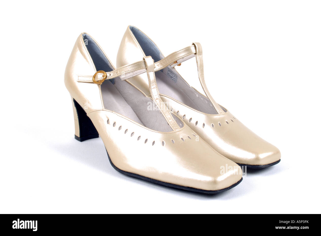 Oyster farbige formale womans Gurt Schuhe. Stockfoto