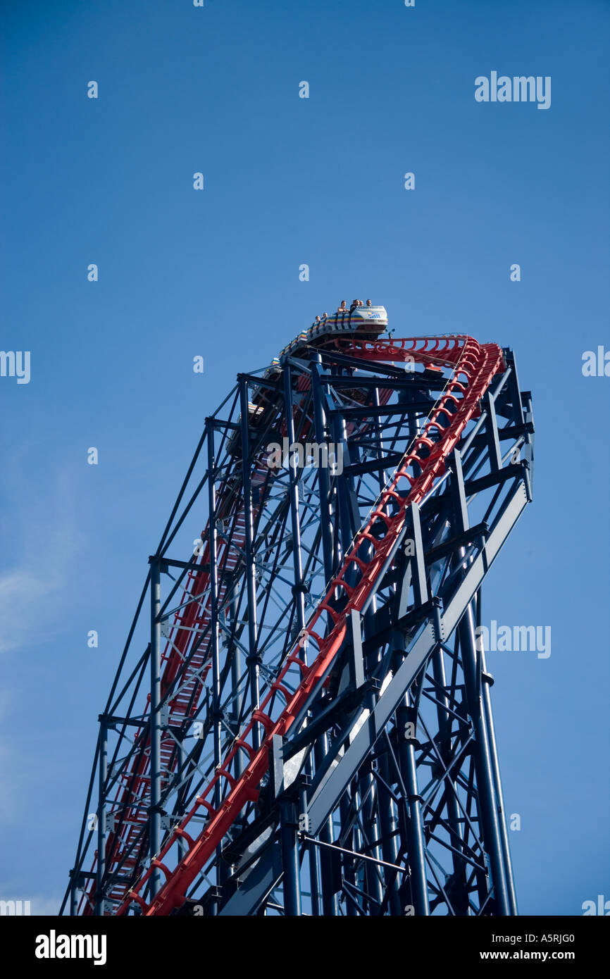 Die big Dipper-Fahrt in den Genuss beach Amusement Park, Blackpool, Lancashire, England Stockfoto
