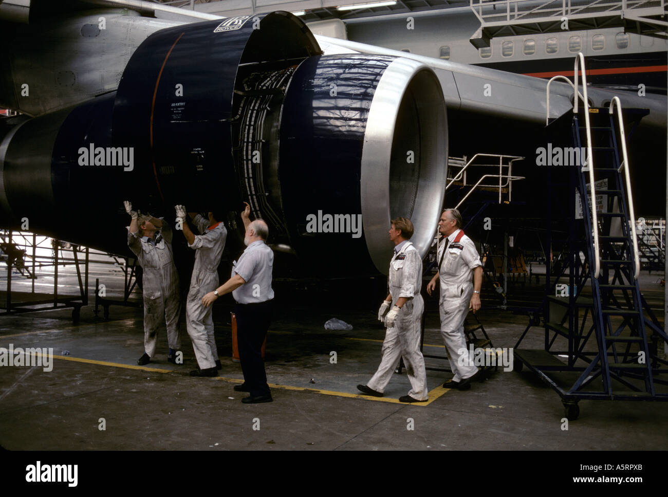 WARTUNG VON FLUGZEUGEN Stockfoto