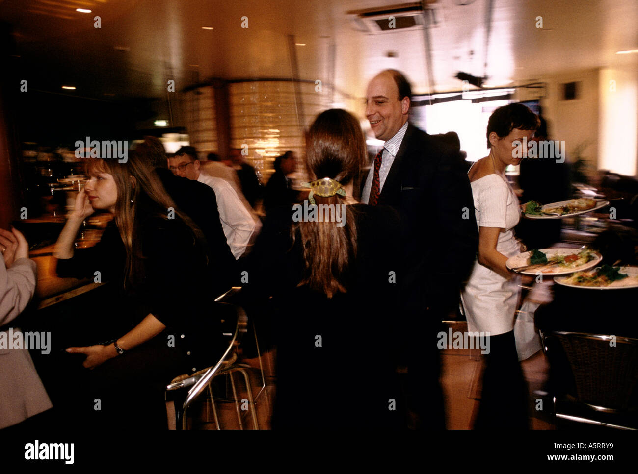 LONDON S EASTEND PAPER MILL BAR RESTAURANT A NEUGESCHÄFT SPIEGELT SICH ÄNDERNDEN AUSSICHTEN Stockfoto