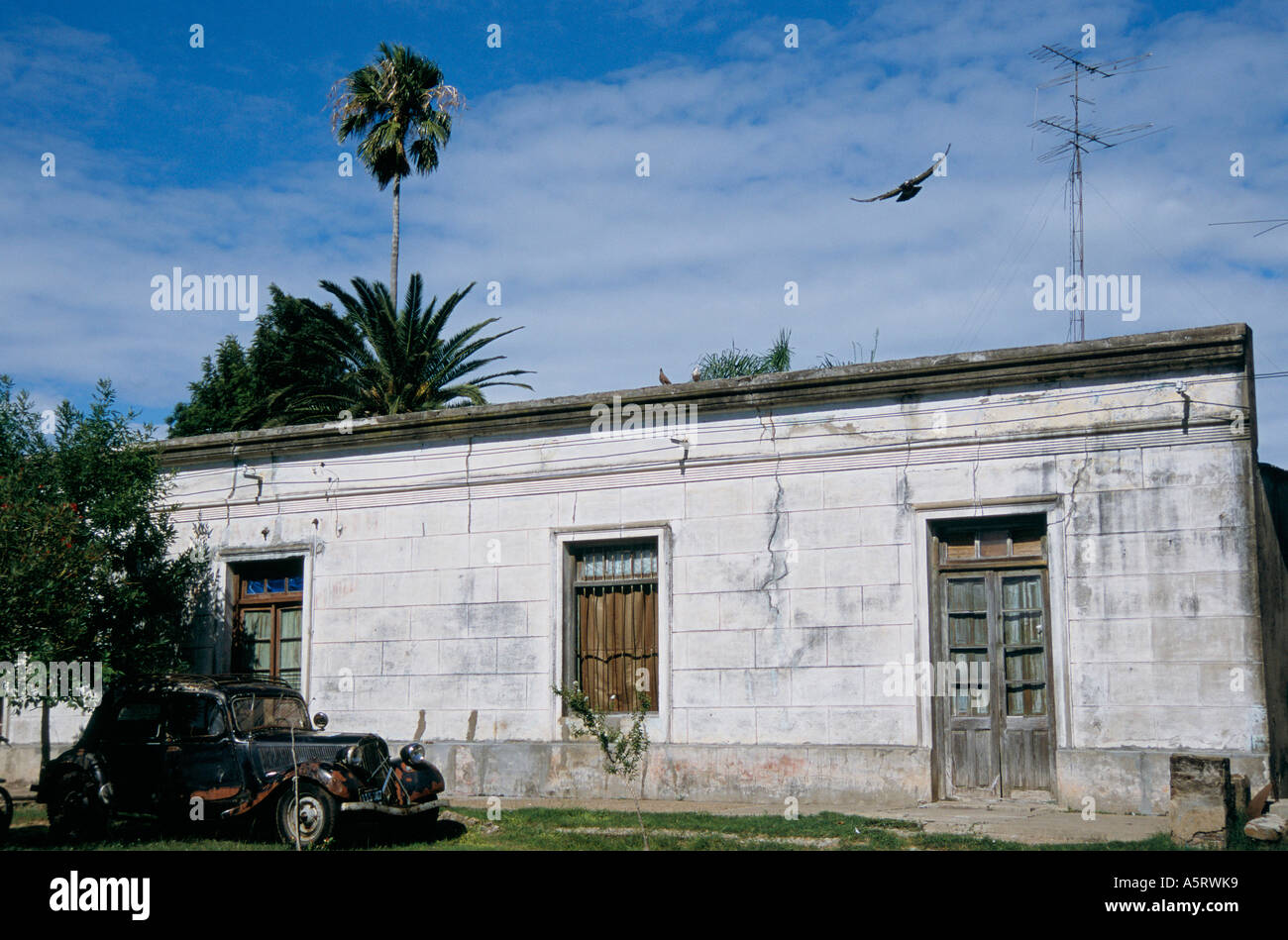 SOUTH AMERICAN ROAD MOVIE. DIE VERSCHLAFENE STADT BELEN EINTRITT IN URUGUAY Stockfoto