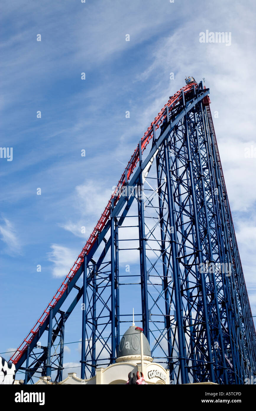 Die big Dipper-Fahrt in den Genuss beach Amusement Park, Blackpool, Lancashire, England Stockfoto