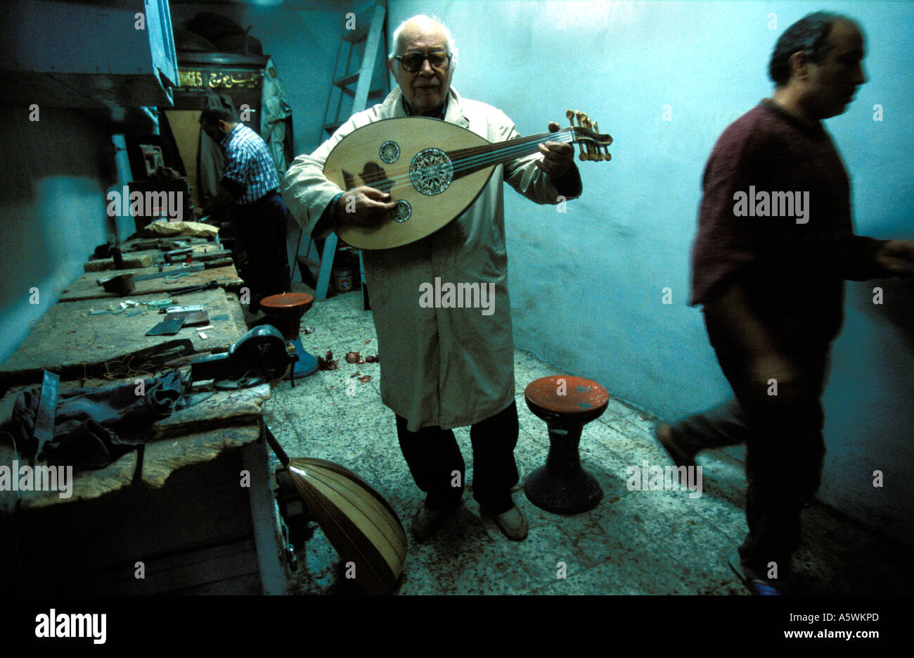 Cairo-Workshop der Musikinstrumentenbauer in der Mohammed Ali Straße Stockfoto