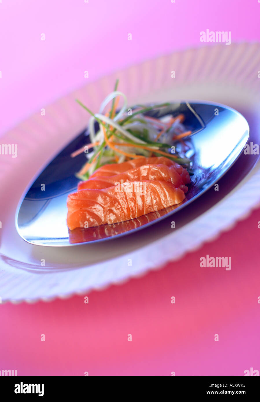 Lachs-Sashimi. Japanische Namen Willen keine Sashimi. Stockfoto