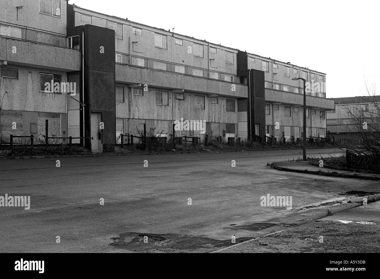 Ruine verfallene Verfall urban uk Ratsgebäude Haus Maisonette Rückgang Bradford uk Armen heruntergekommen Stockfoto