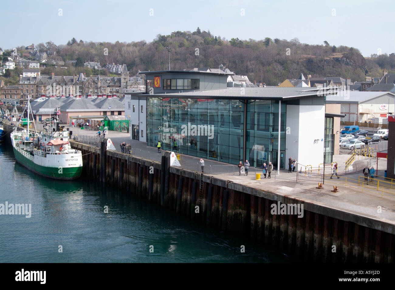 Oban Ferry Terminal neue Caledonian Macbrayne Calmac Hebridean Auto und Personenfähre in Oban an der schottischen Westküste Stockfoto