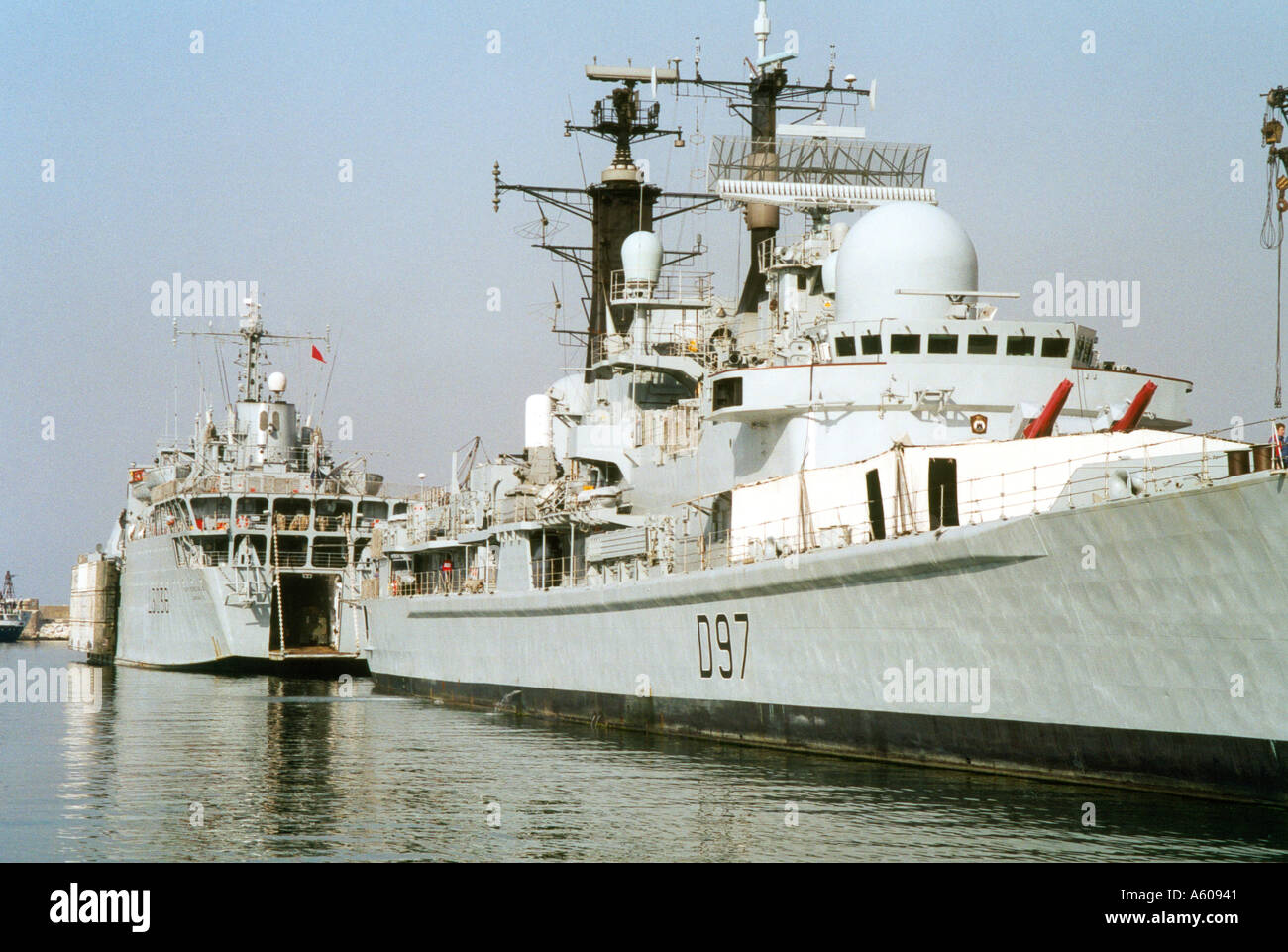 HMS Edenburgh königliche Marine Kriegsschiff Besuch in Beirut Libanon Hafen Stockfoto