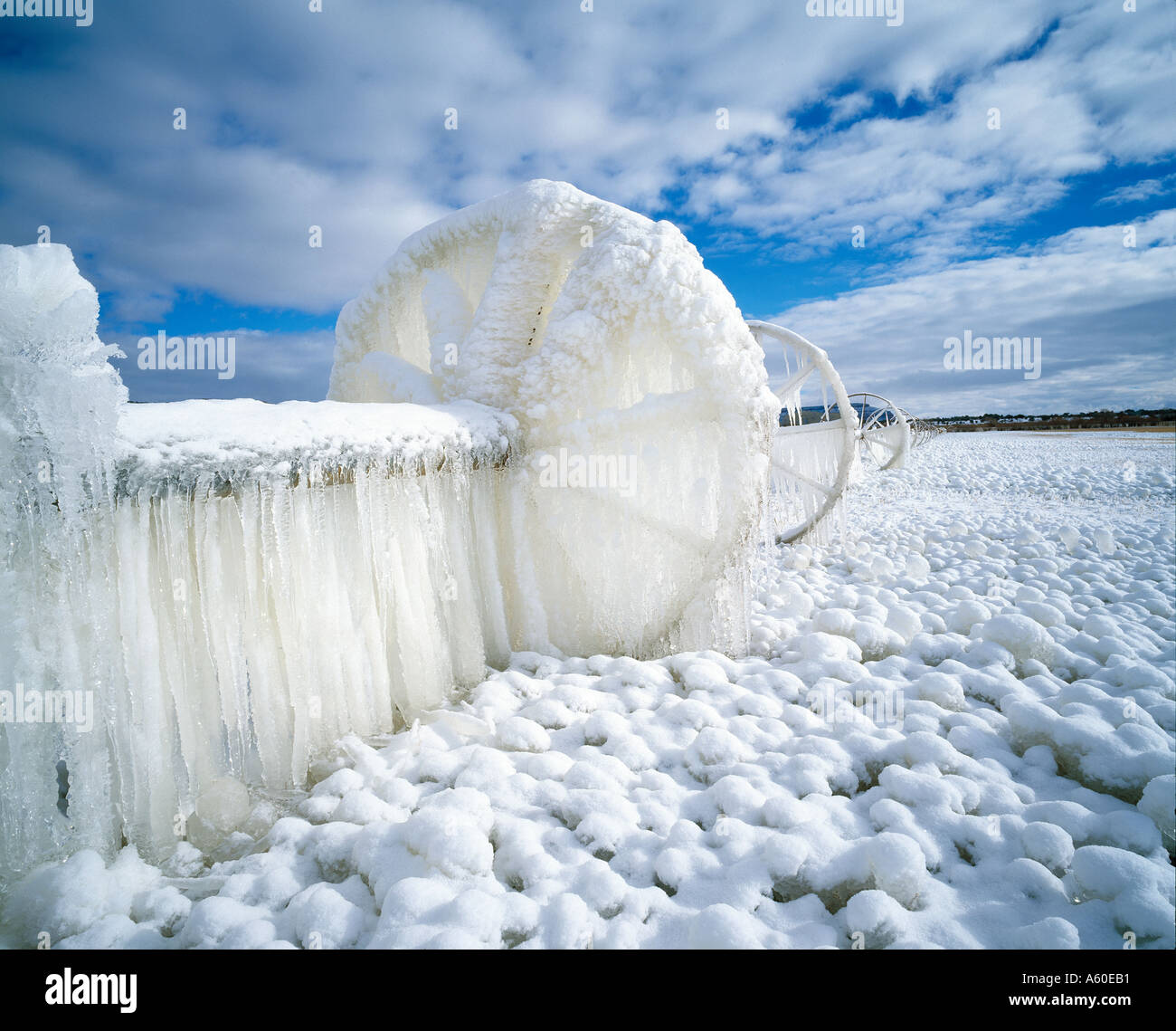 Bauernhof Beregnungs-und Bewässerungstechnik in Winter, Utah, USA Stockfoto