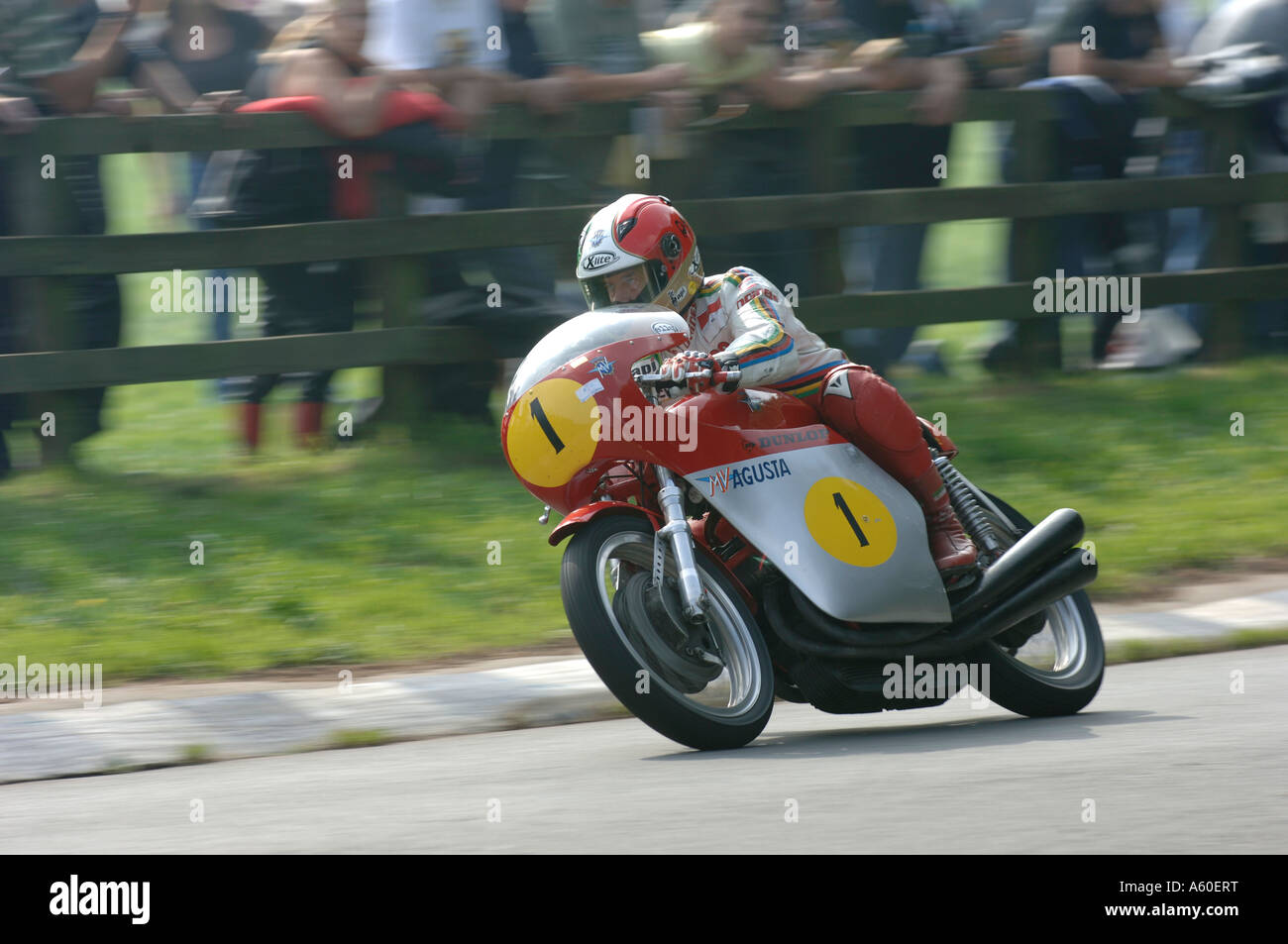 Giacomo Agostini 15 Mal Welt Motorrad-Weltmeister Stockfotografie - Alamy