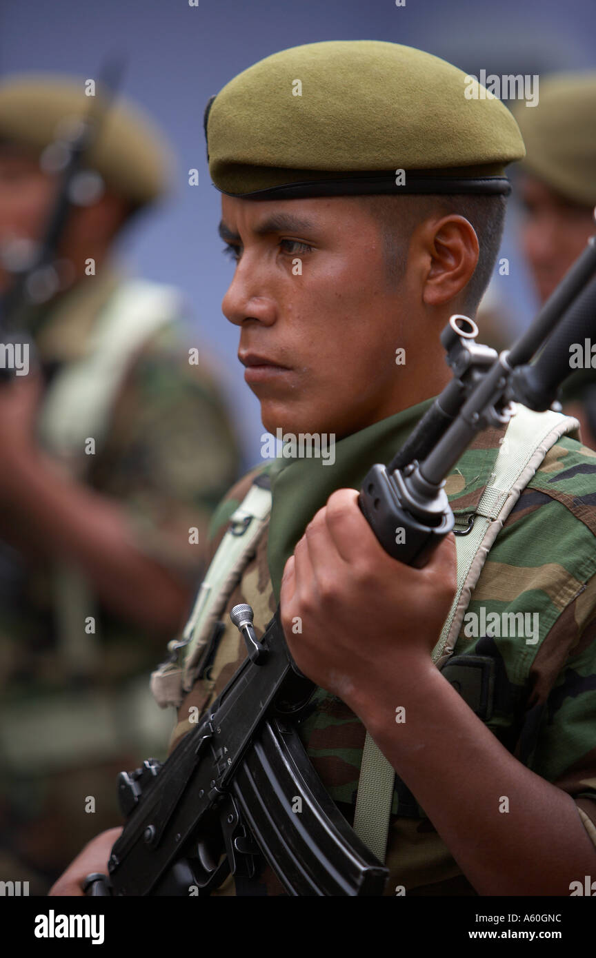 Soldaten auf der Parade Arequipa Peru Südamerika Stockfoto