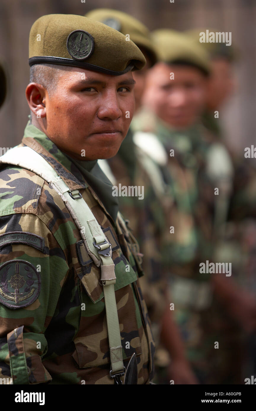 Soldaten auf der Parade Arequipa Peru Südamerika Stockfoto