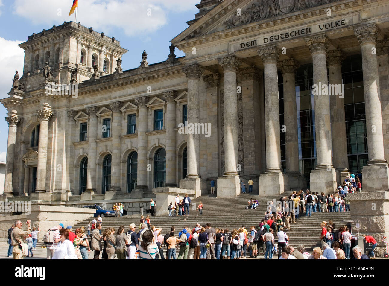 Deutsche Parlament Deutschland Berlinbesucher warten auf deutschen Bundestag betreten Stockfoto