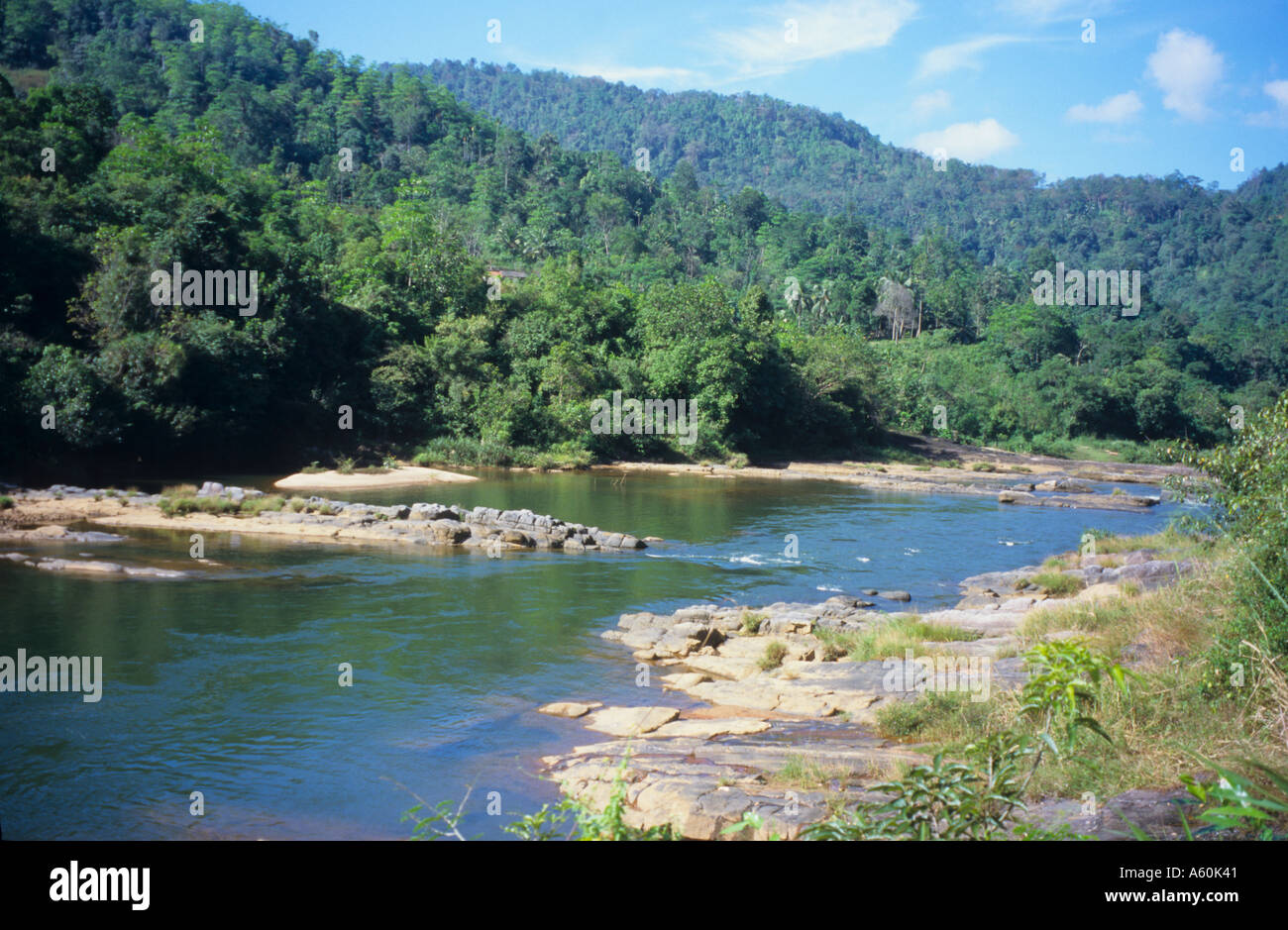 Lage am Fluss Kelani in Sri Lanka, wo der berühmte David Lean-Film die Brücke am River Kwai gedreht wurde Stockfoto