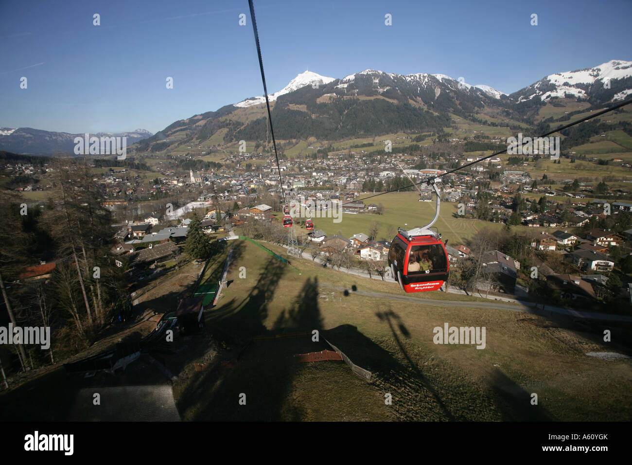 Straßenszene in Kitzbühel, Österreich Stockfoto