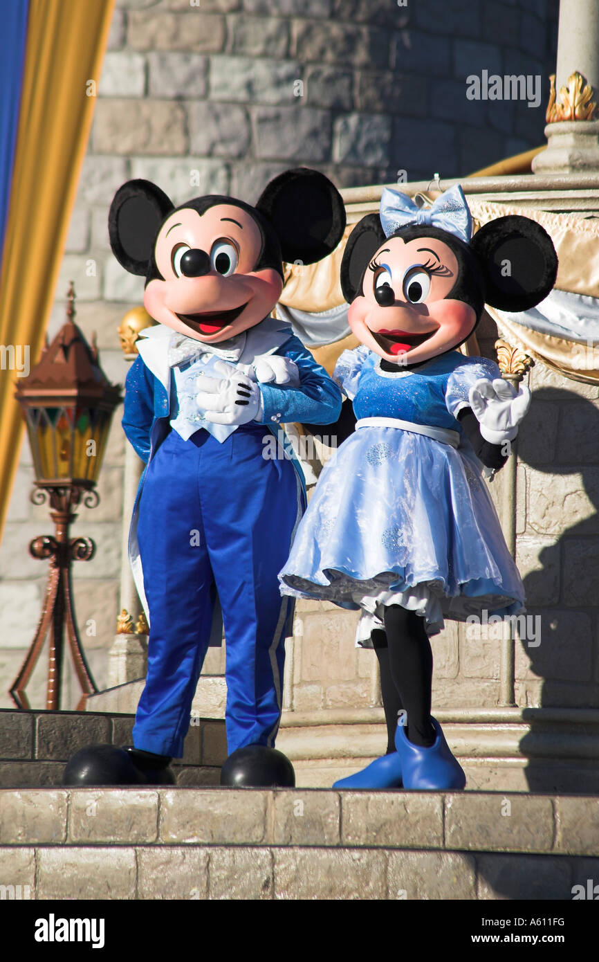 Mickey und Minnie Maus auf Bühne, Magic Kingdom, Orlando, Florida, USA Stockfoto